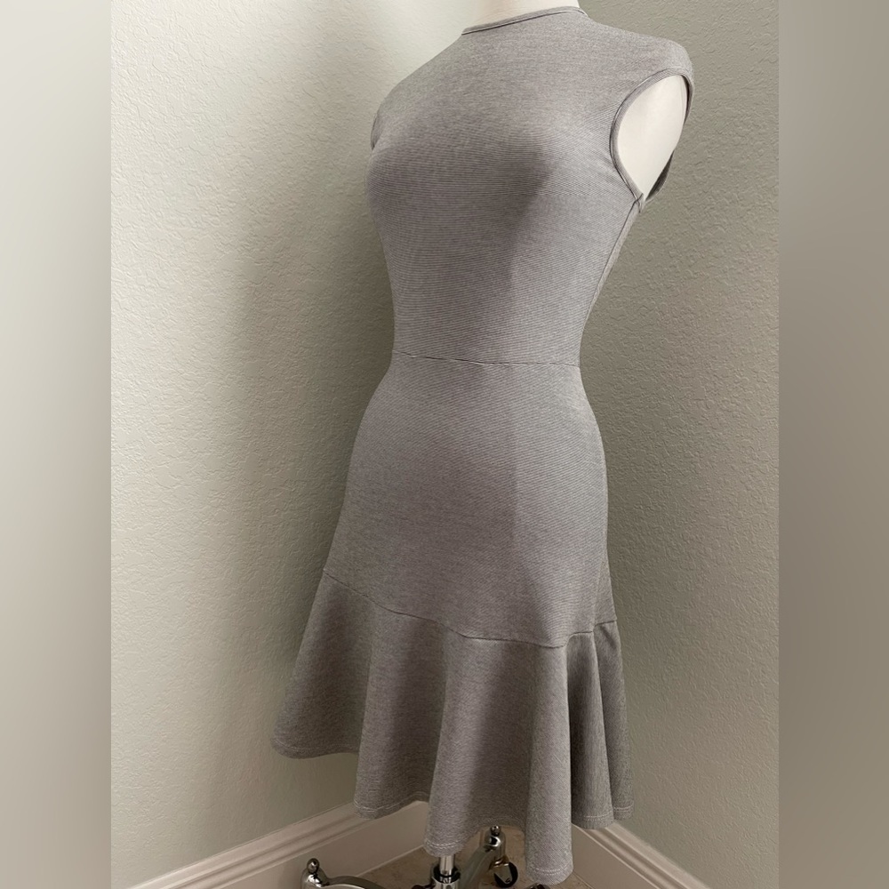 THEORY Eseential Flare ‘Fixture Ponte Stripe’ Dress - Picture 8 of 14